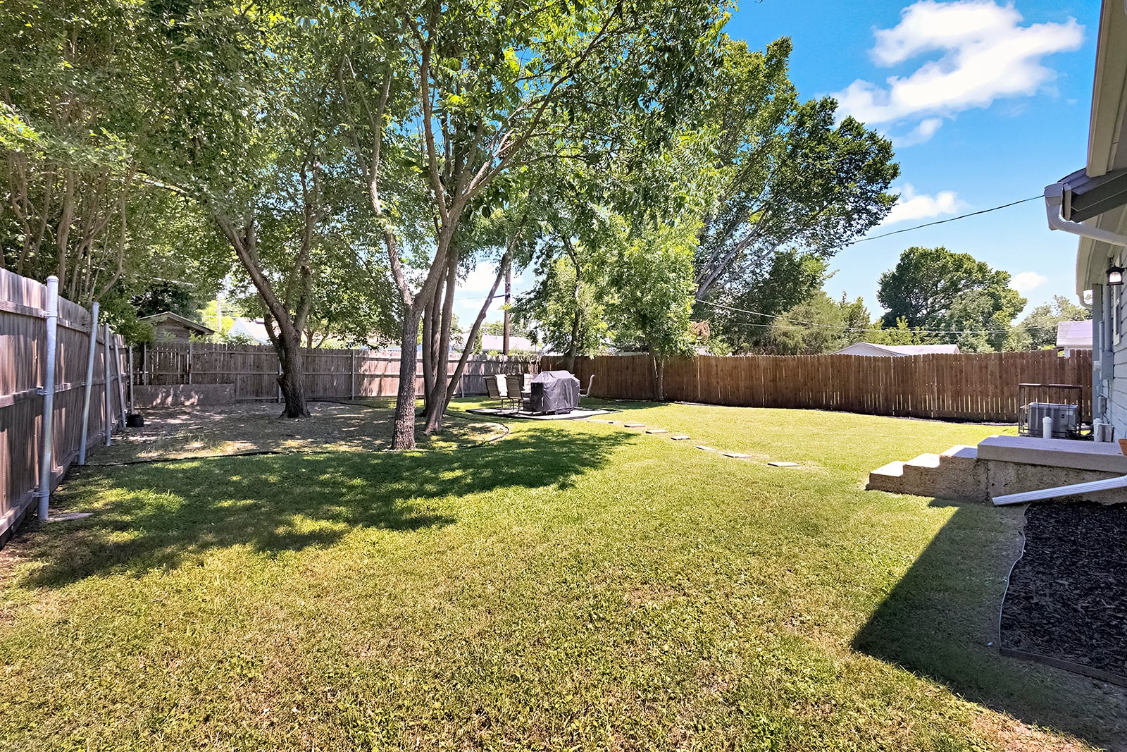 2124 Sharon Drive Garland TX 75041