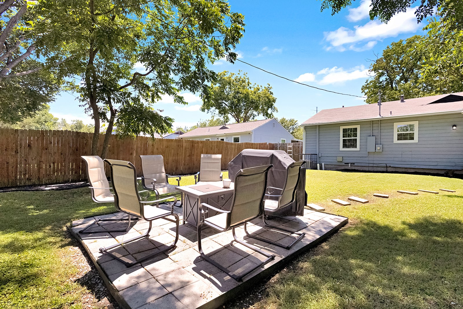 2124 Sharon Drive Garland TX 75041