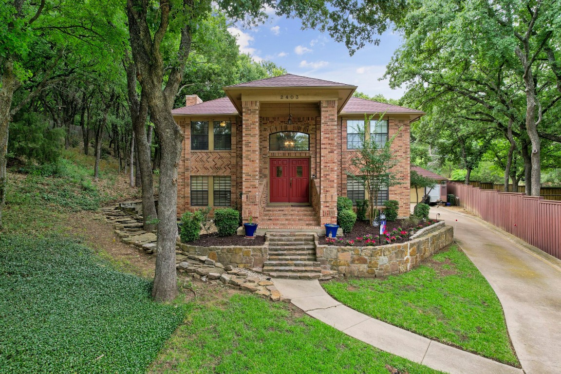 2403 Winding Hollow Lane Arlington TX 76006