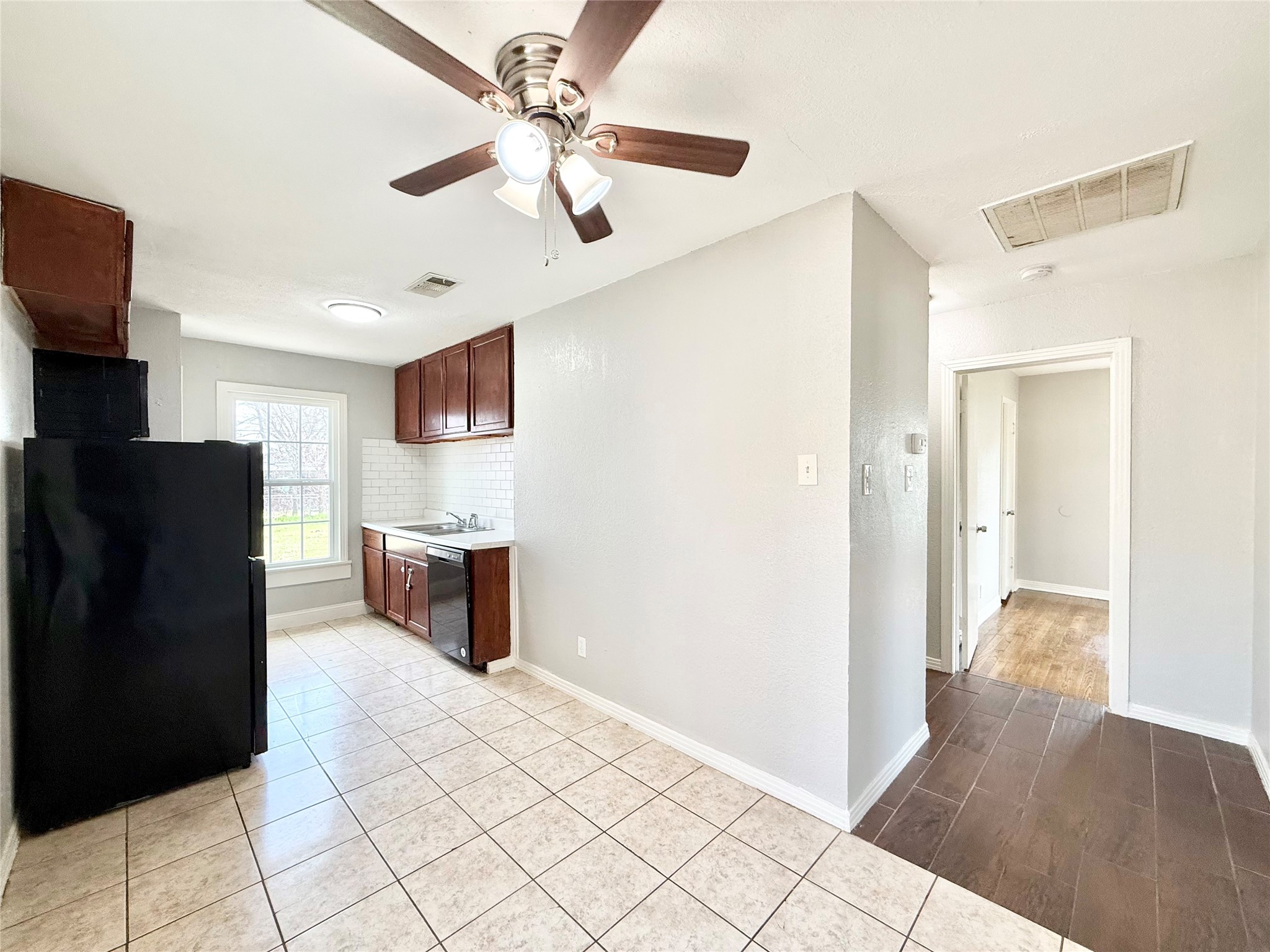 4813 Sandage Avenue Fort Worth TX 76115