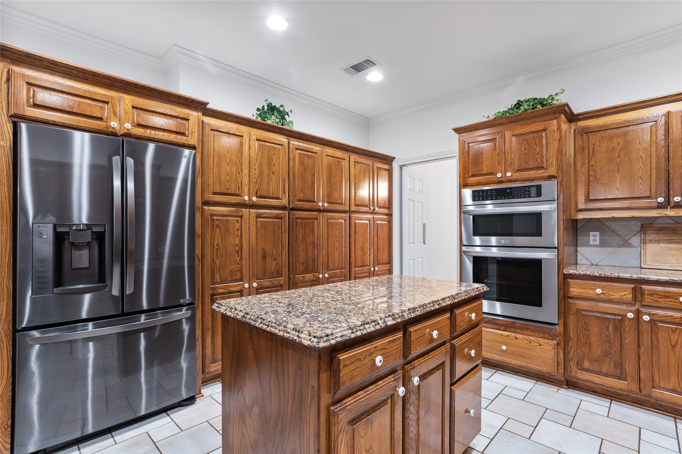 2100 Deer Run Denison TX 75020