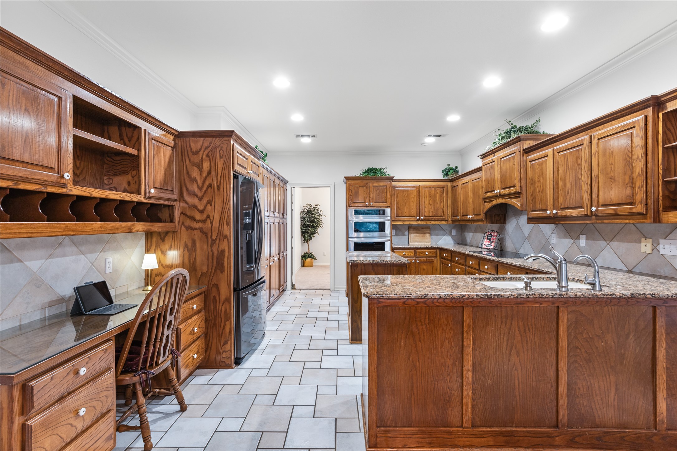2100 Deer Run Denison TX 75020