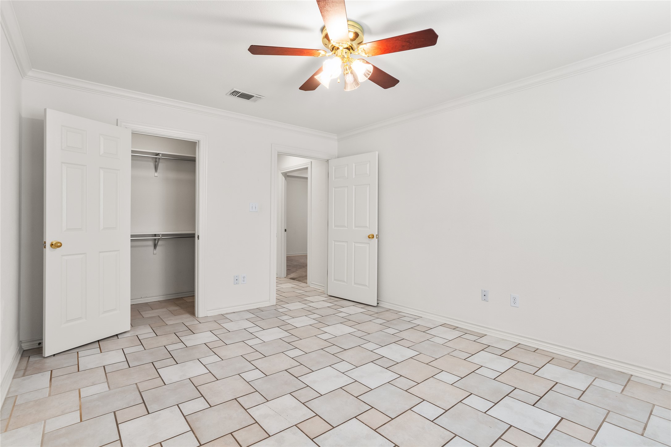 2100 Deer Run Denison TX 75020