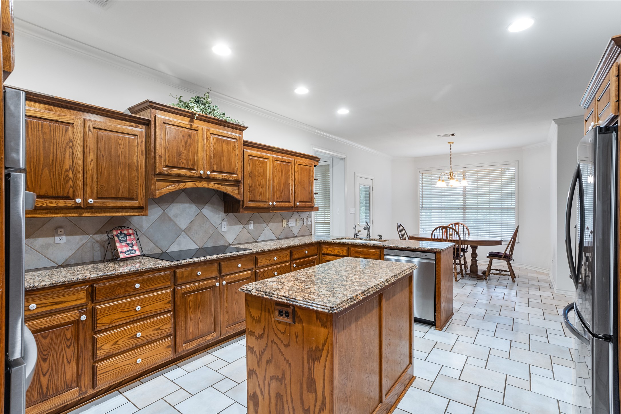 2100 Deer Run Denison TX 75020