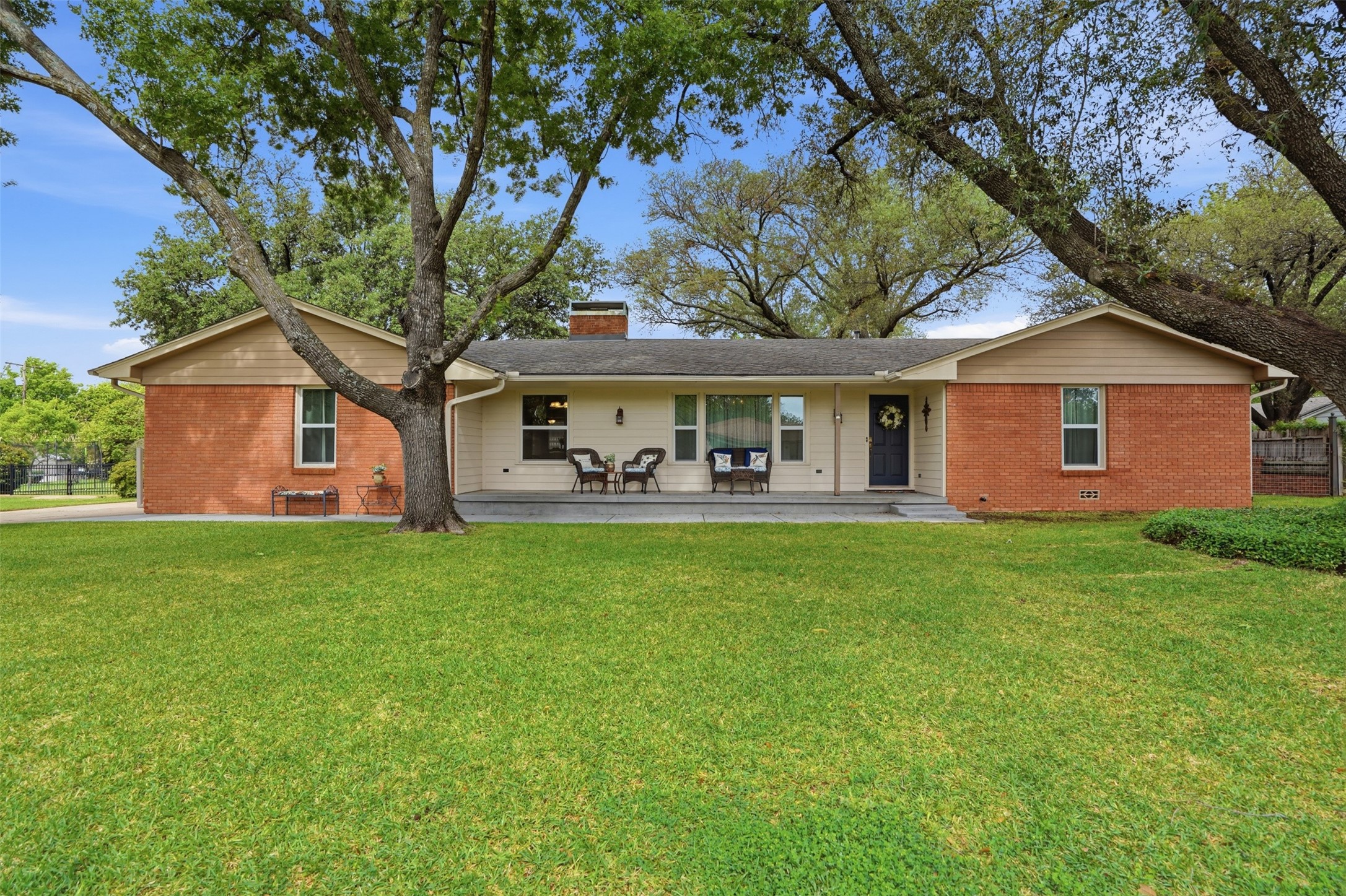 1216 Hilltop Drive Cleburne TX 76033