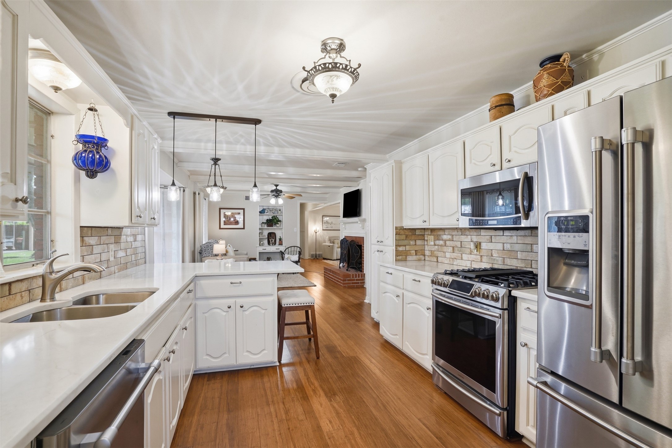 1216 Hilltop Drive Cleburne TX 76033