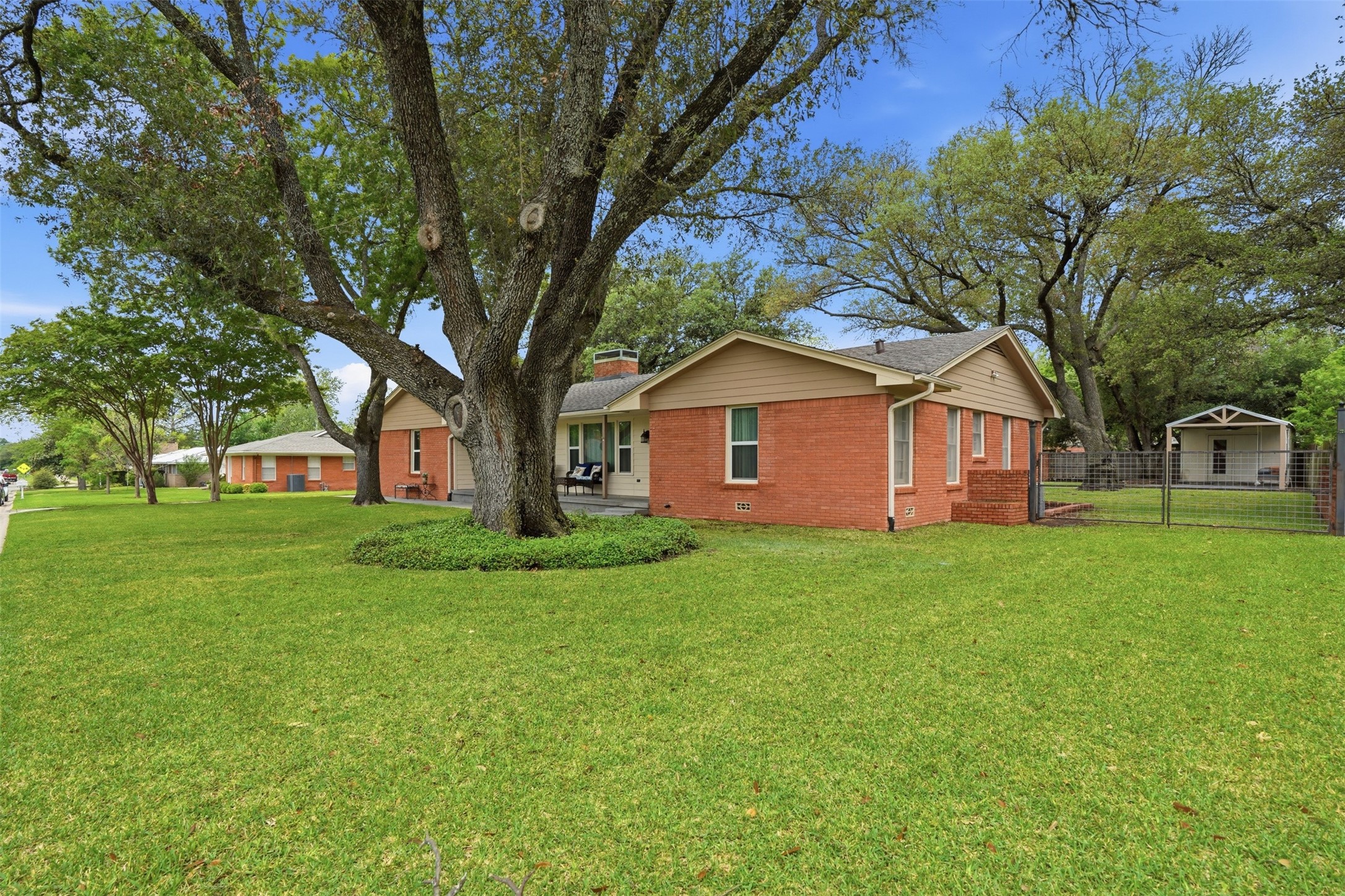 1216 Hilltop Drive Cleburne TX 76033