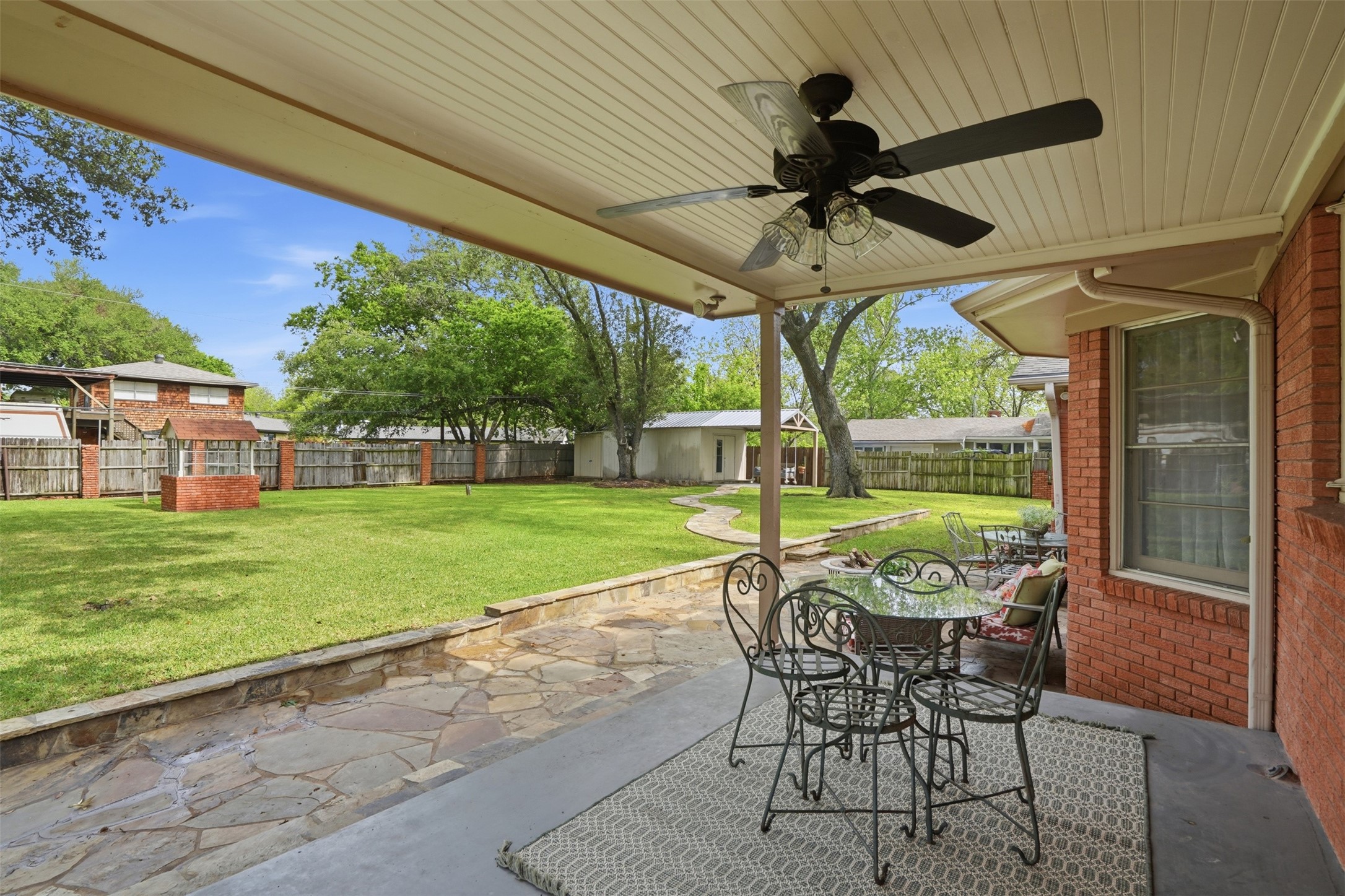 1216 Hilltop Drive Cleburne TX 76033