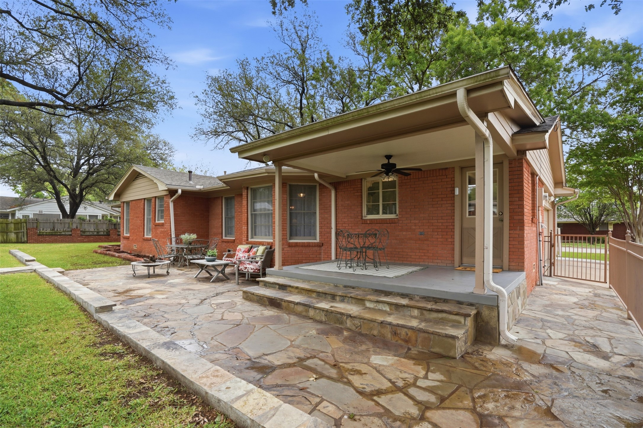 1216 Hilltop Drive Cleburne TX 76033