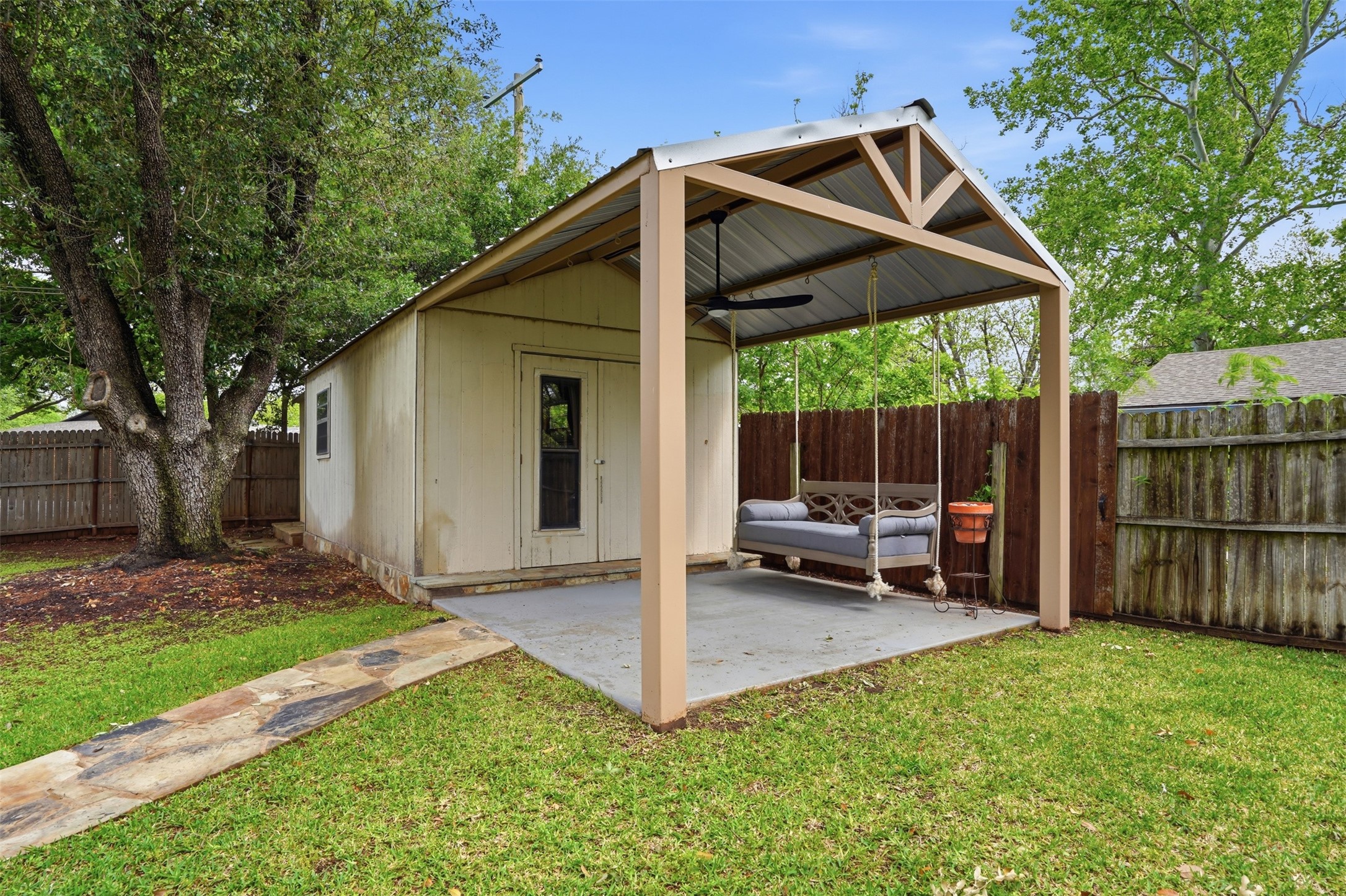 1216 Hilltop Drive Cleburne TX 76033