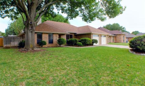 1312 Concho Drive Benbrook TX 76126