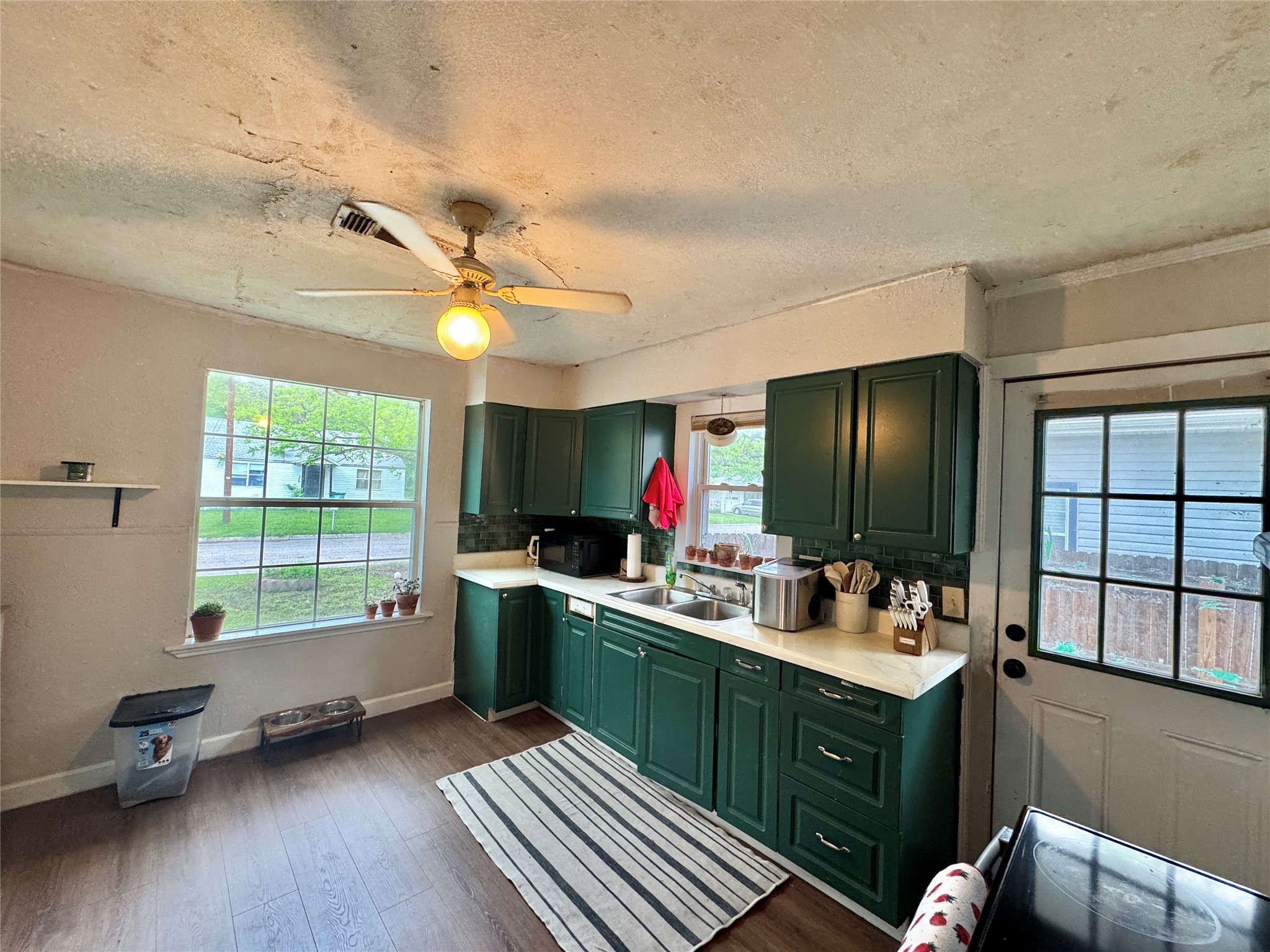 1018 Truelove Street Gainesville TX 76240
