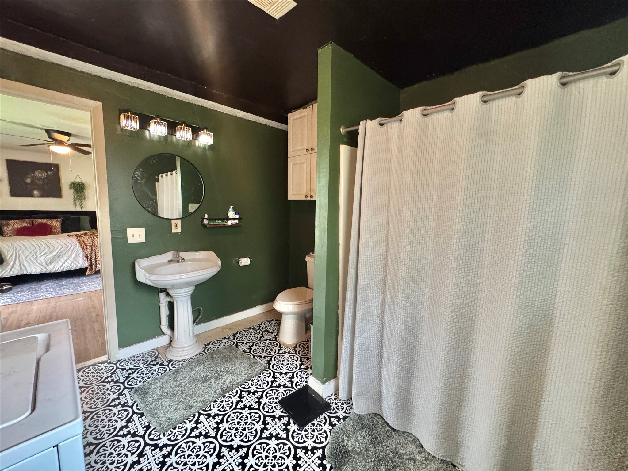 1018 Truelove Street Gainesville TX 76240