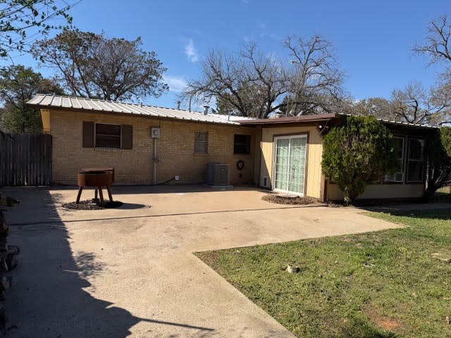 1101 Sierra Vista Granbury TX 76048