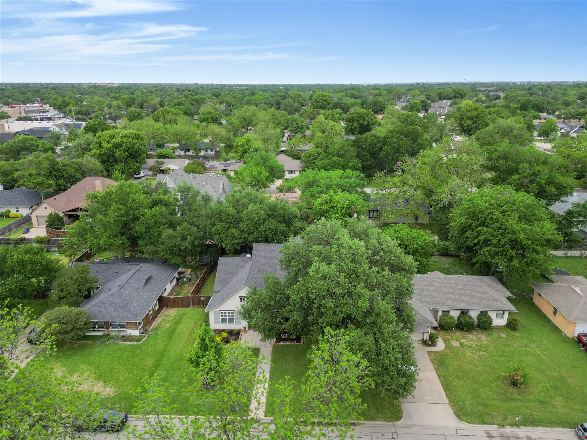 2965 Eric Lane Farmers Branch TX 75234