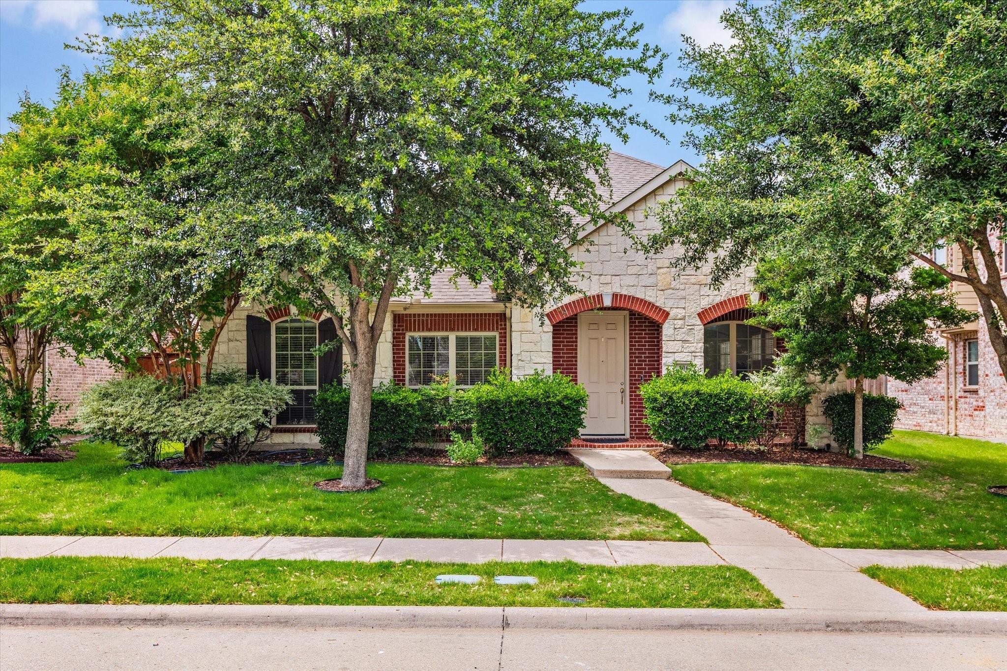 906 Cougar Drive Allen TX 75013