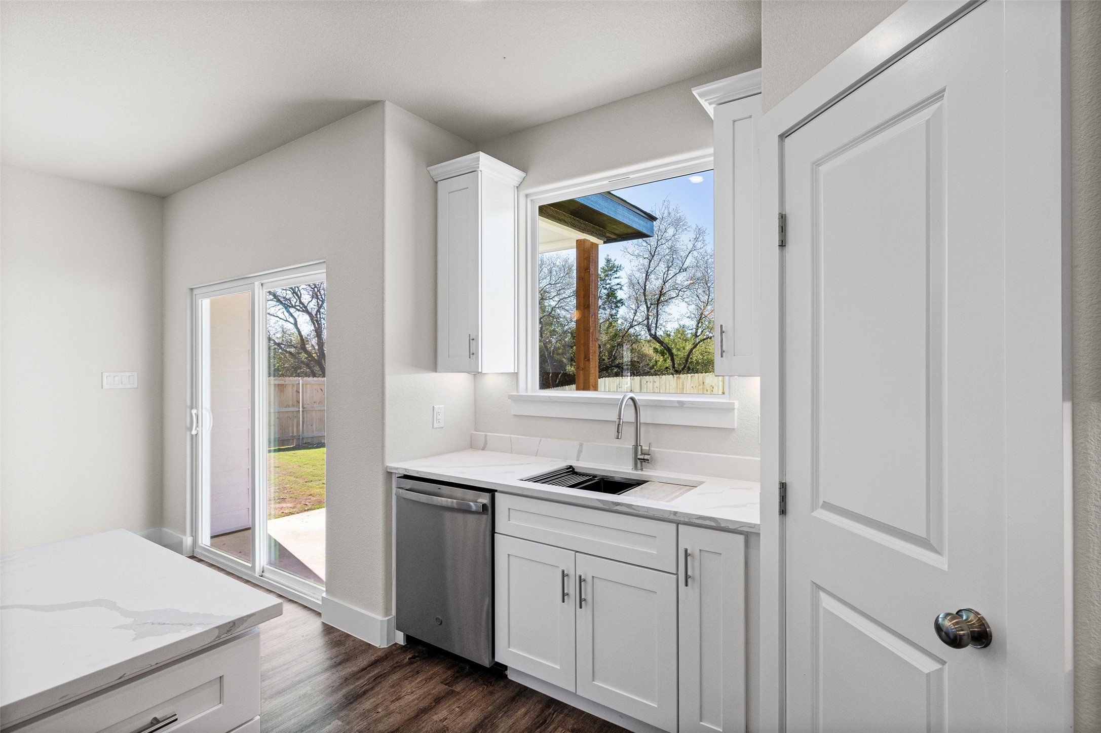 1531 Corona Drive Granbury TX 76048