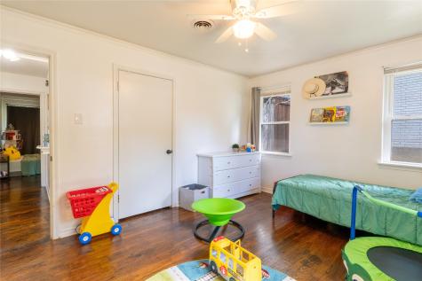 2422 Santa Cruz Drive Dallas TX 75227