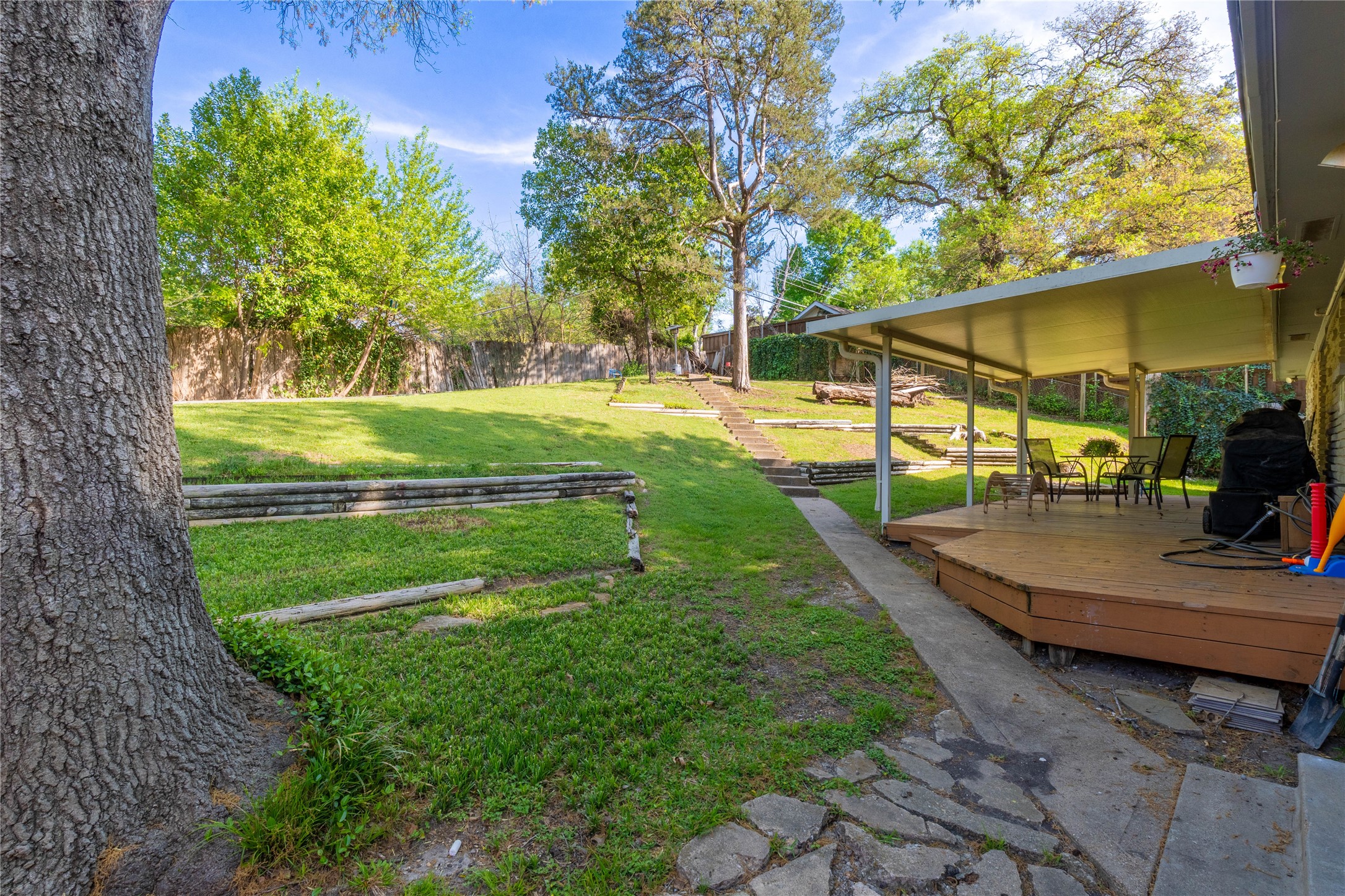 2422 Santa Cruz Drive Dallas TX 75227