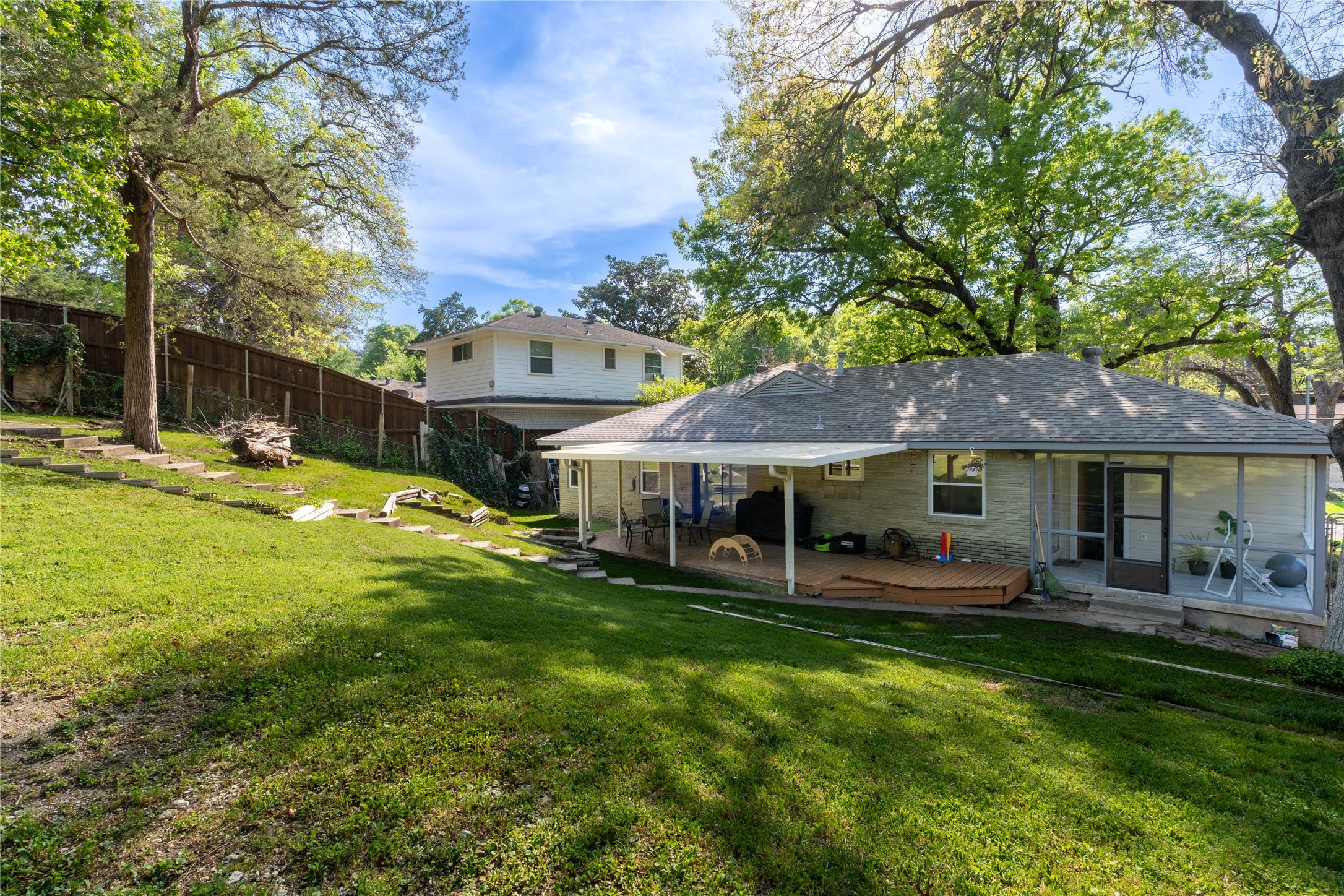 2422 Santa Cruz Drive Dallas TX 75227