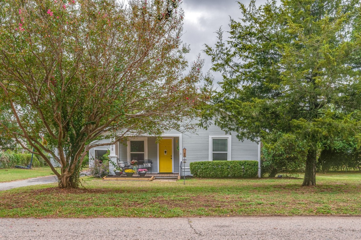 908 W Acheson Street Denison TX 75020