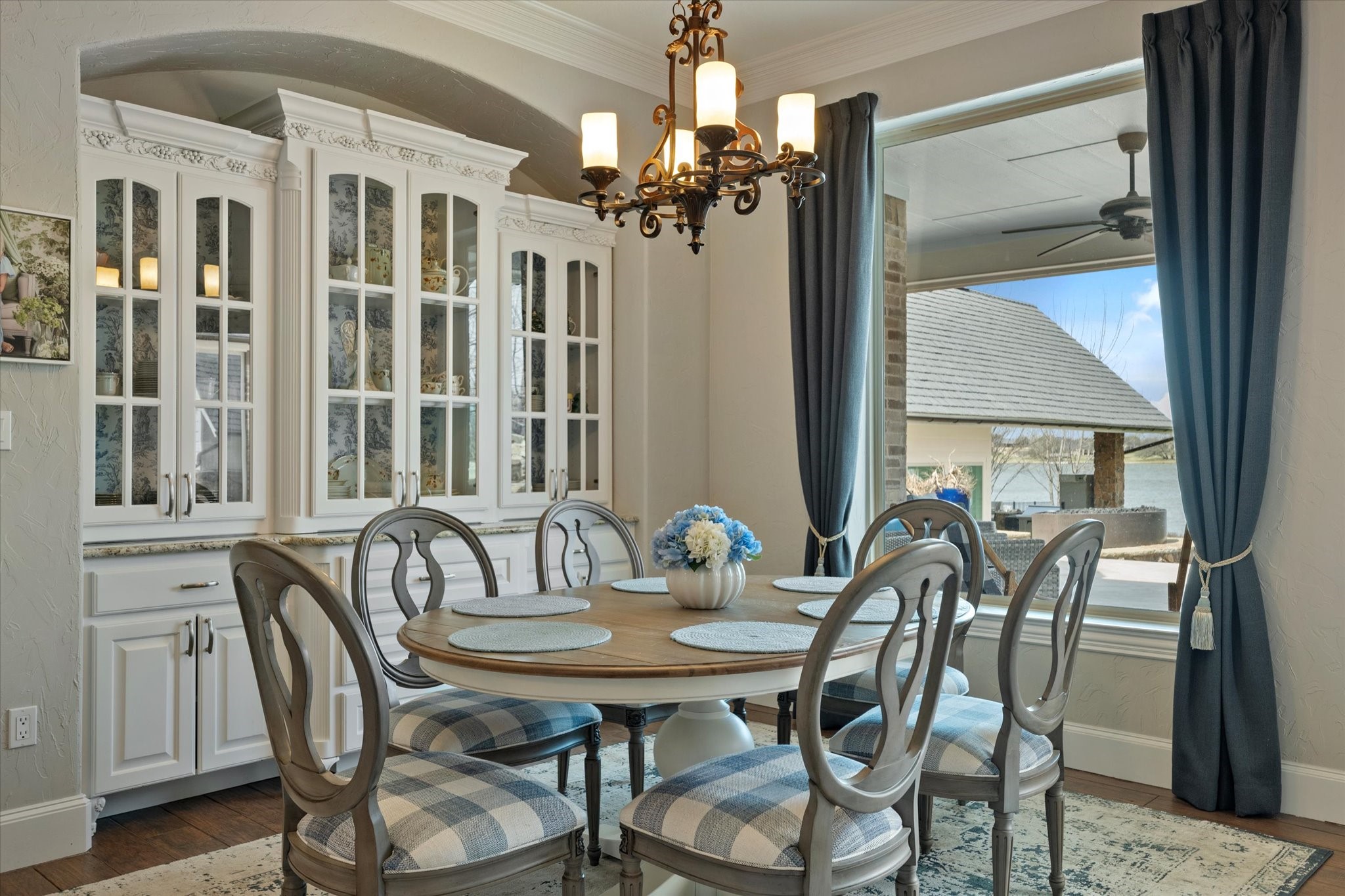 1904 W Emerald Bend Court Granbury TX 76049