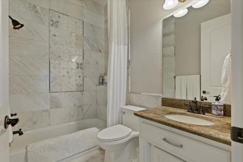 1904 W Emerald Bend Court Granbury TX 76049