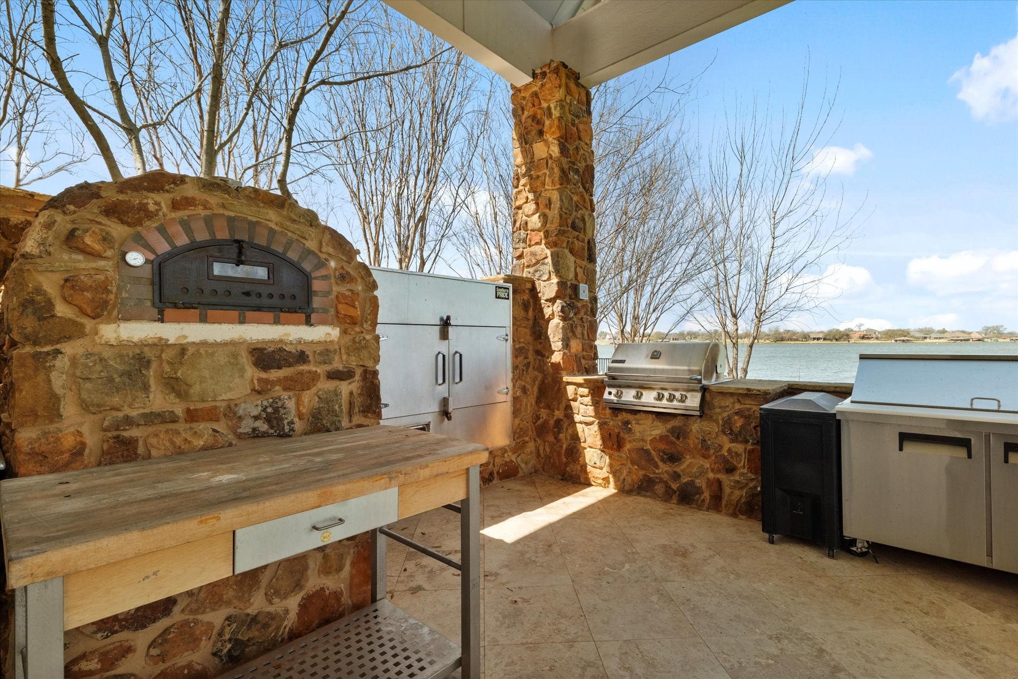 1904 W Emerald Bend Court Granbury TX 76049