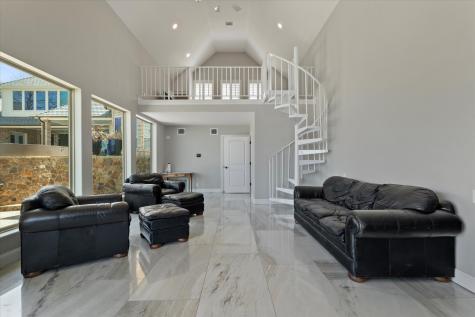 1904 W Emerald Bend Court Granbury TX 76049