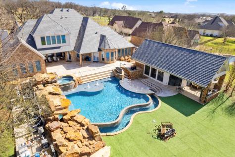 1904 W Emerald Bend Court Granbury TX 76049