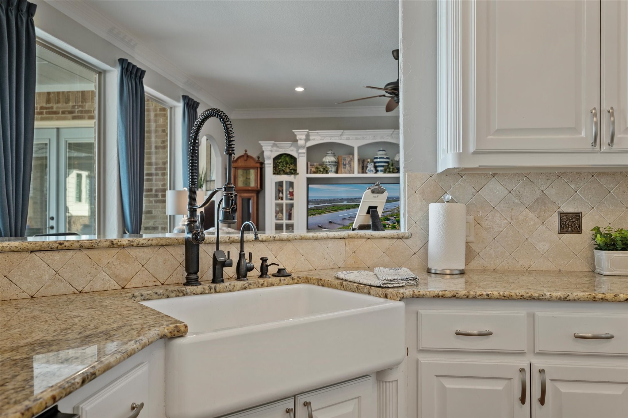 1904 W Emerald Bend Court Granbury TX 76049