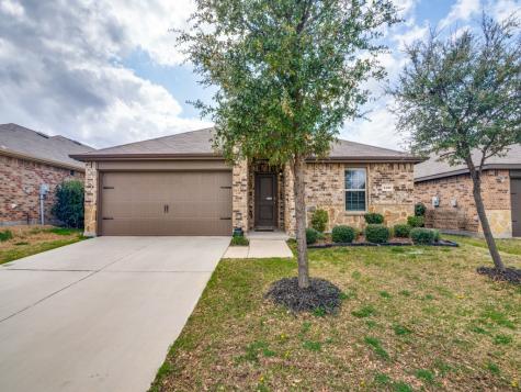 2431 Rosharon Drive Forney TX 75126