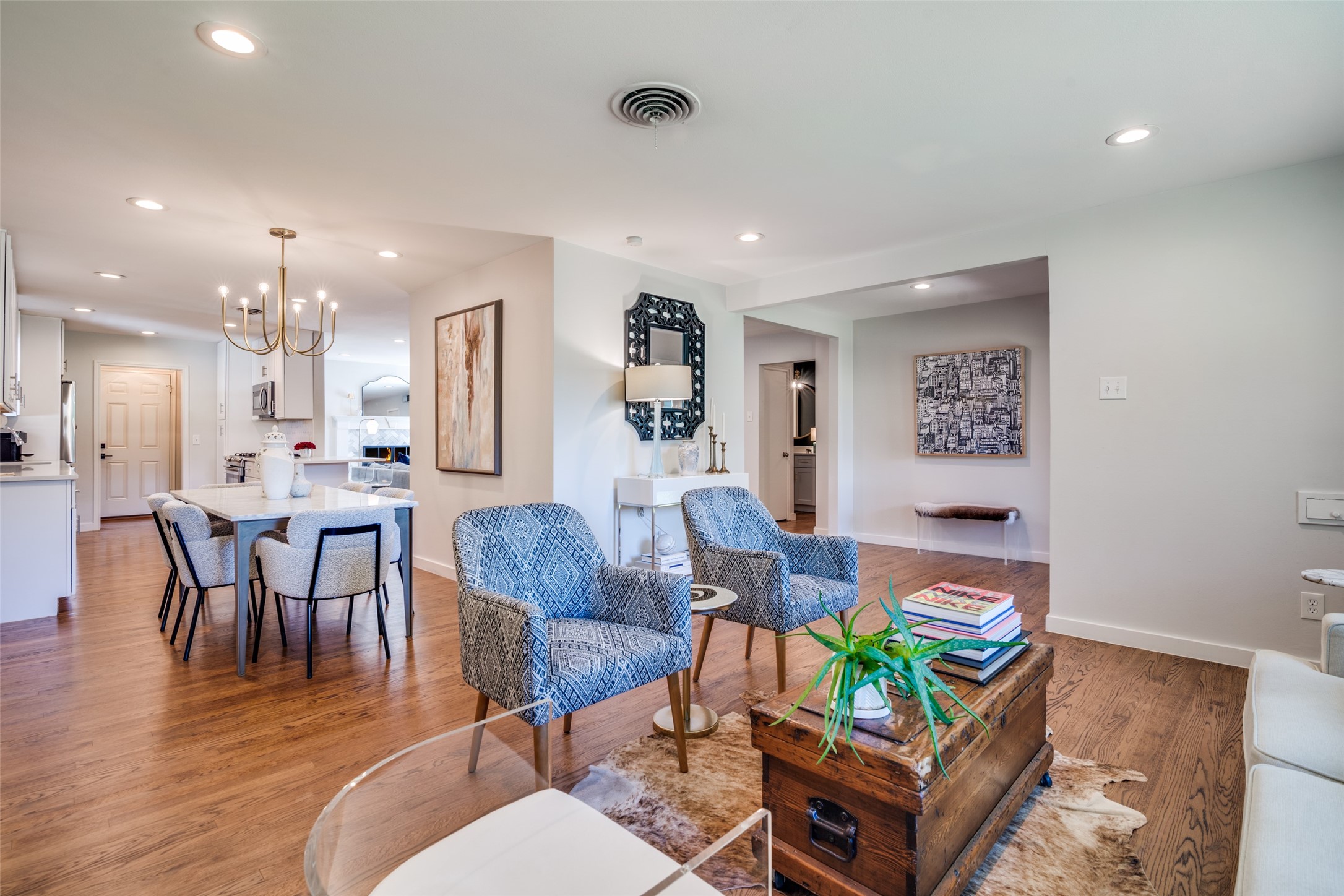 2352 Fenestra Drive Dallas TX 75228
