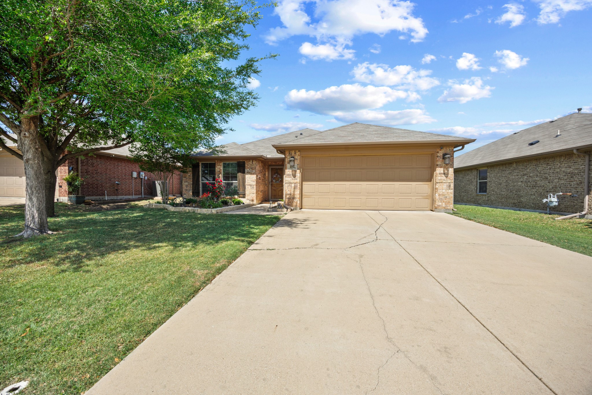 424 Brookhollow Lane Saginaw TX 76131