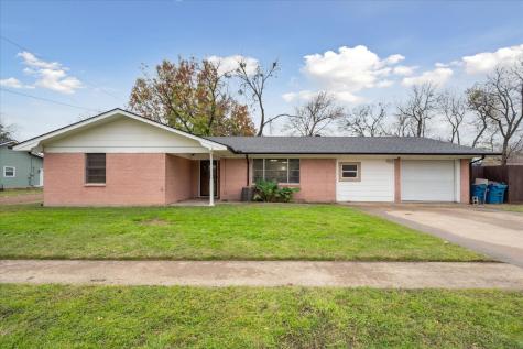 201 N Fordyce Street Blooming Grove TX 76626