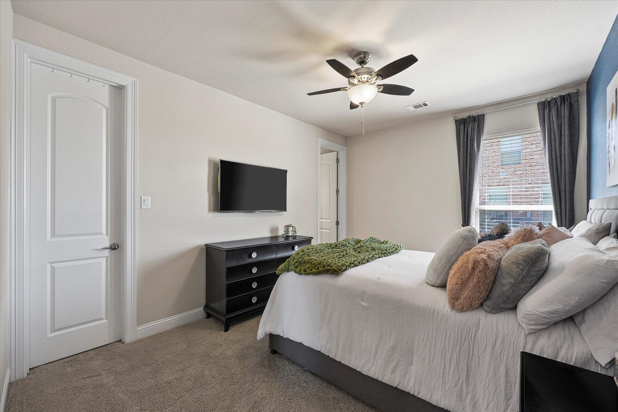 1904 Kings Pass Heath TX 75032