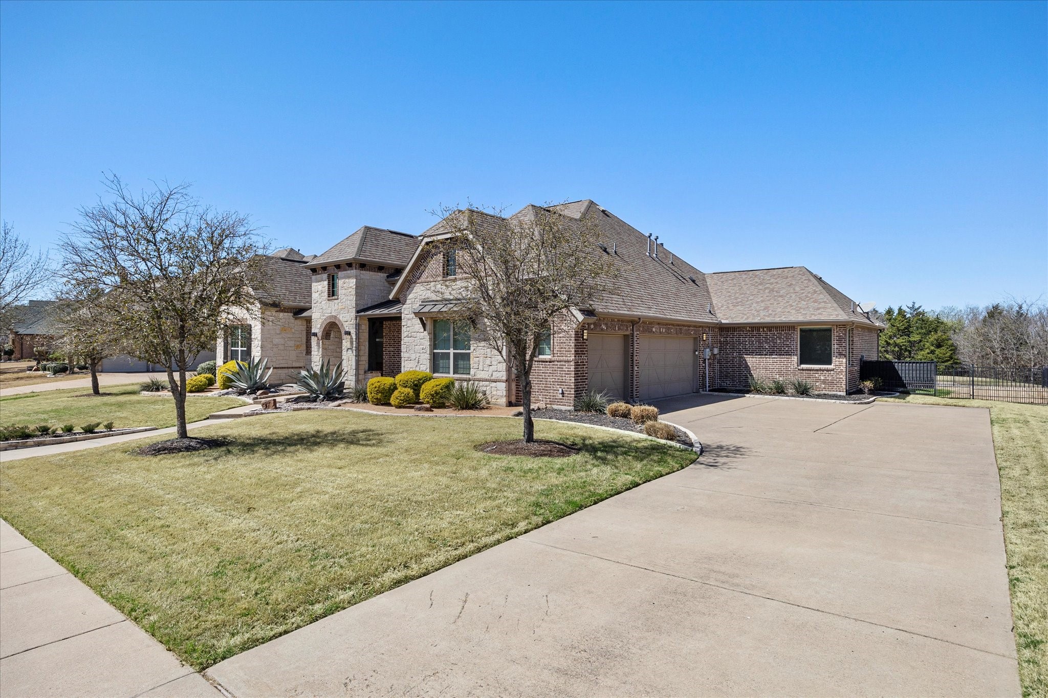 1904 Kings Pass Heath TX 75032