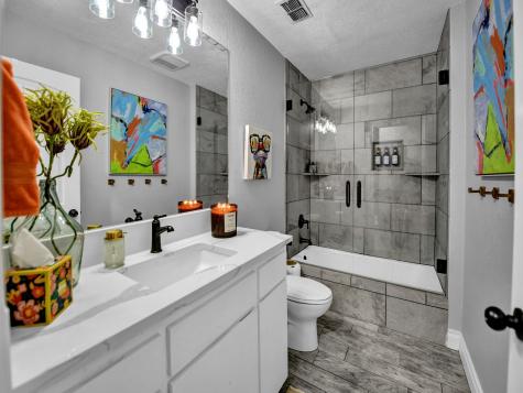 608 Casas Del Norte Ct Court Granbury TX 76049