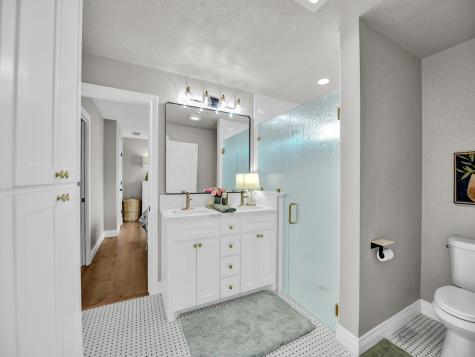 608 Casas Del Norte Ct Court Granbury TX 76049