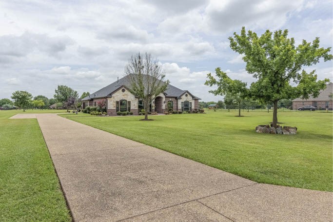 208 Tecumseh Parkway Waxahachie TX 75165