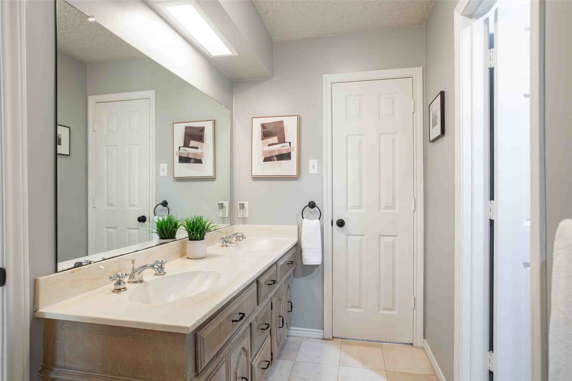 10011 Hickory Crossing Dallas TX 75243
