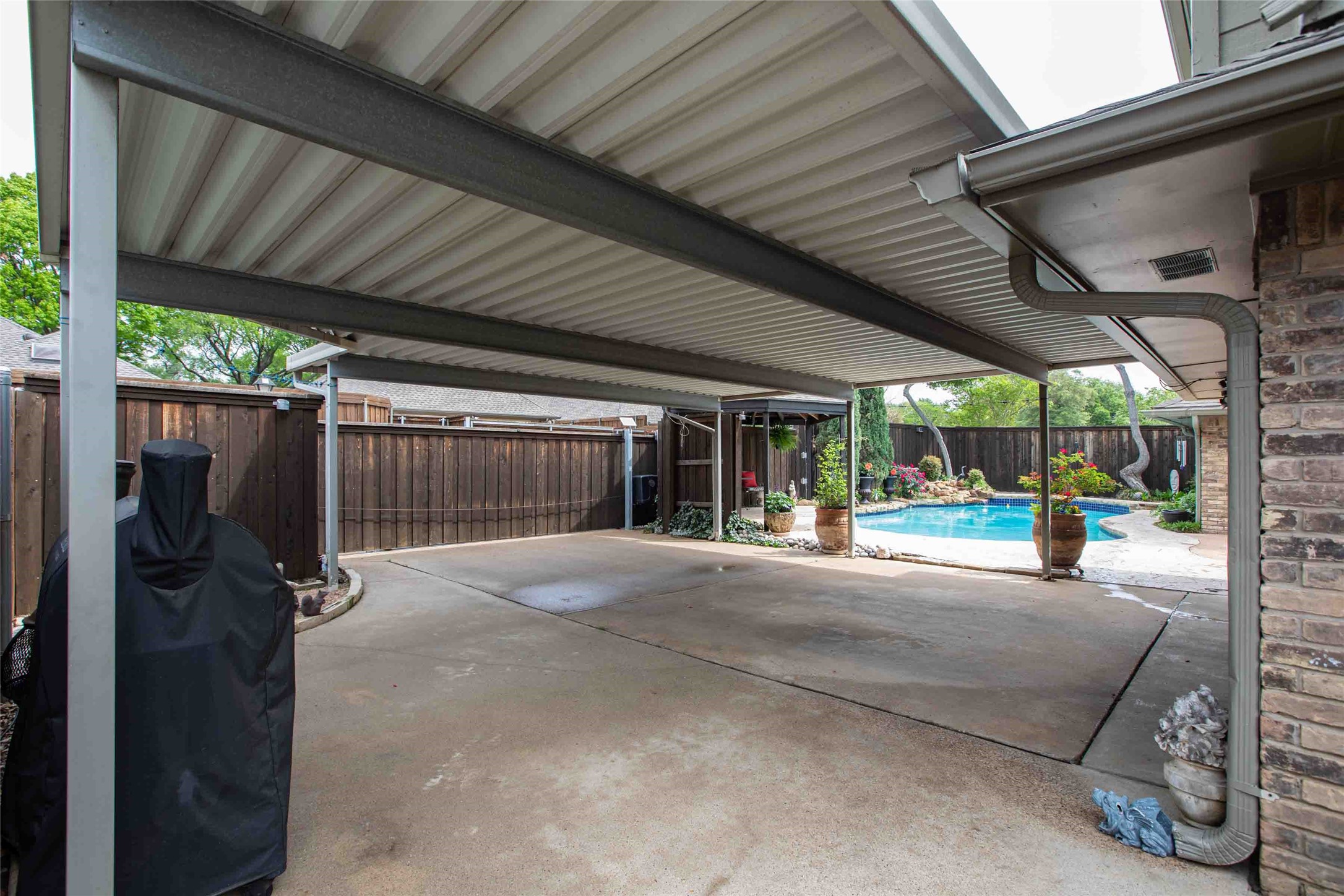 10011 Hickory Crossing Dallas TX 75243