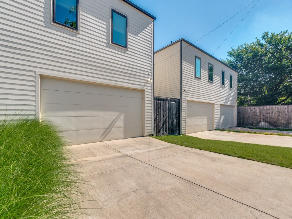 732 W 7th Street Dallas TX 75208