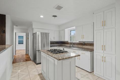 1714 E Union Bower Road Irving TX 75061