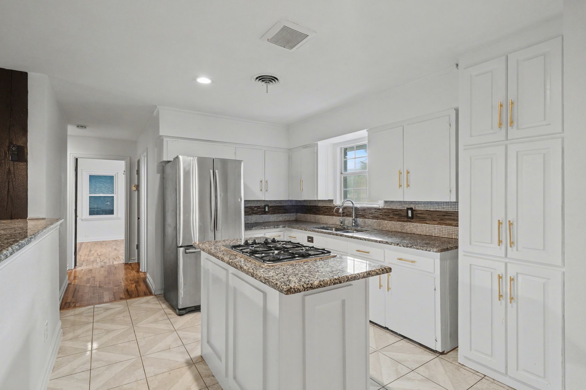 1714 E Union Bower Road Irving TX 75061