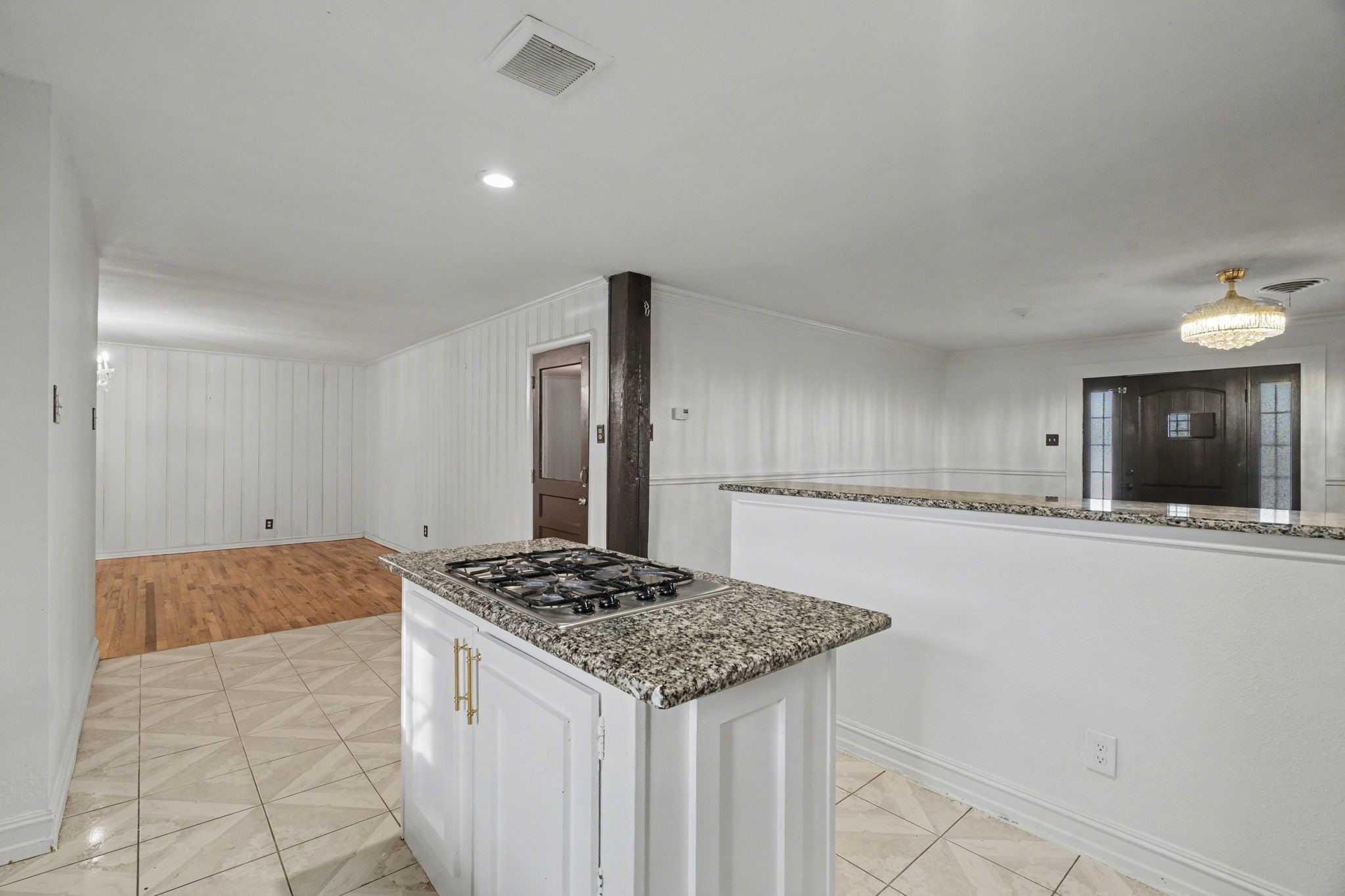 1714 E Union Bower Road Irving TX 75061