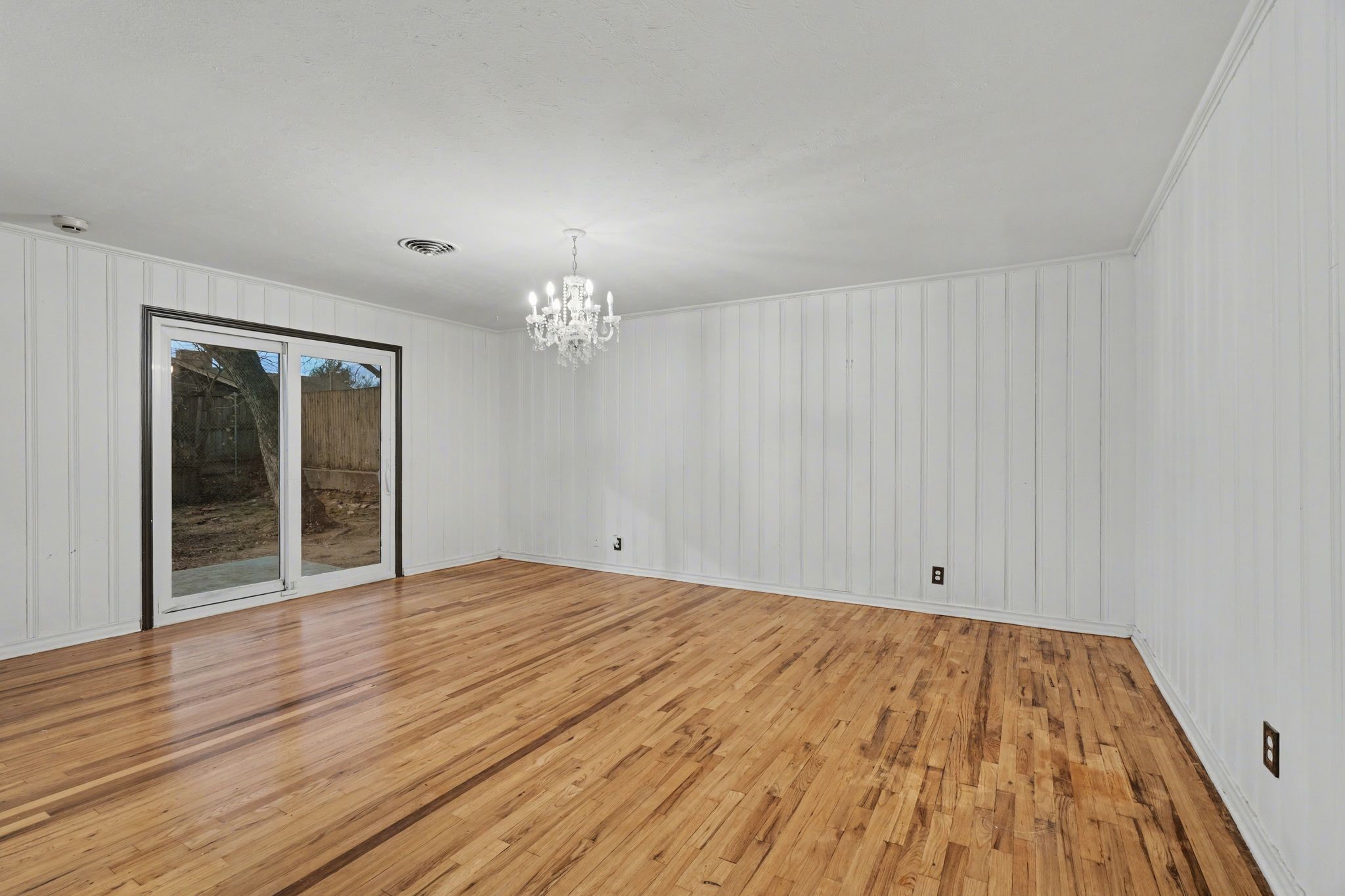1714 E Union Bower Road Irving TX 75061