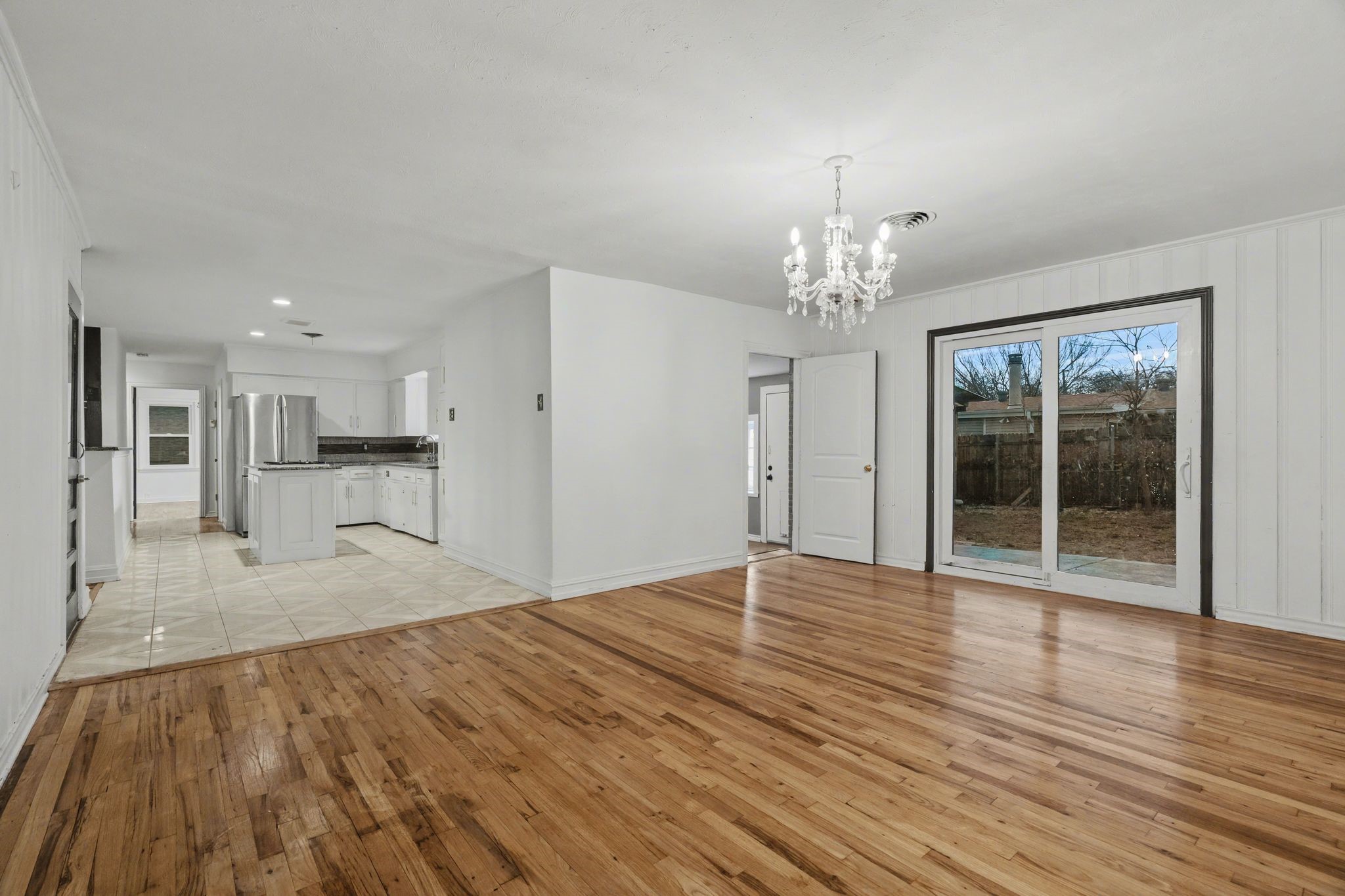 1714 E Union Bower Road Irving TX 75061