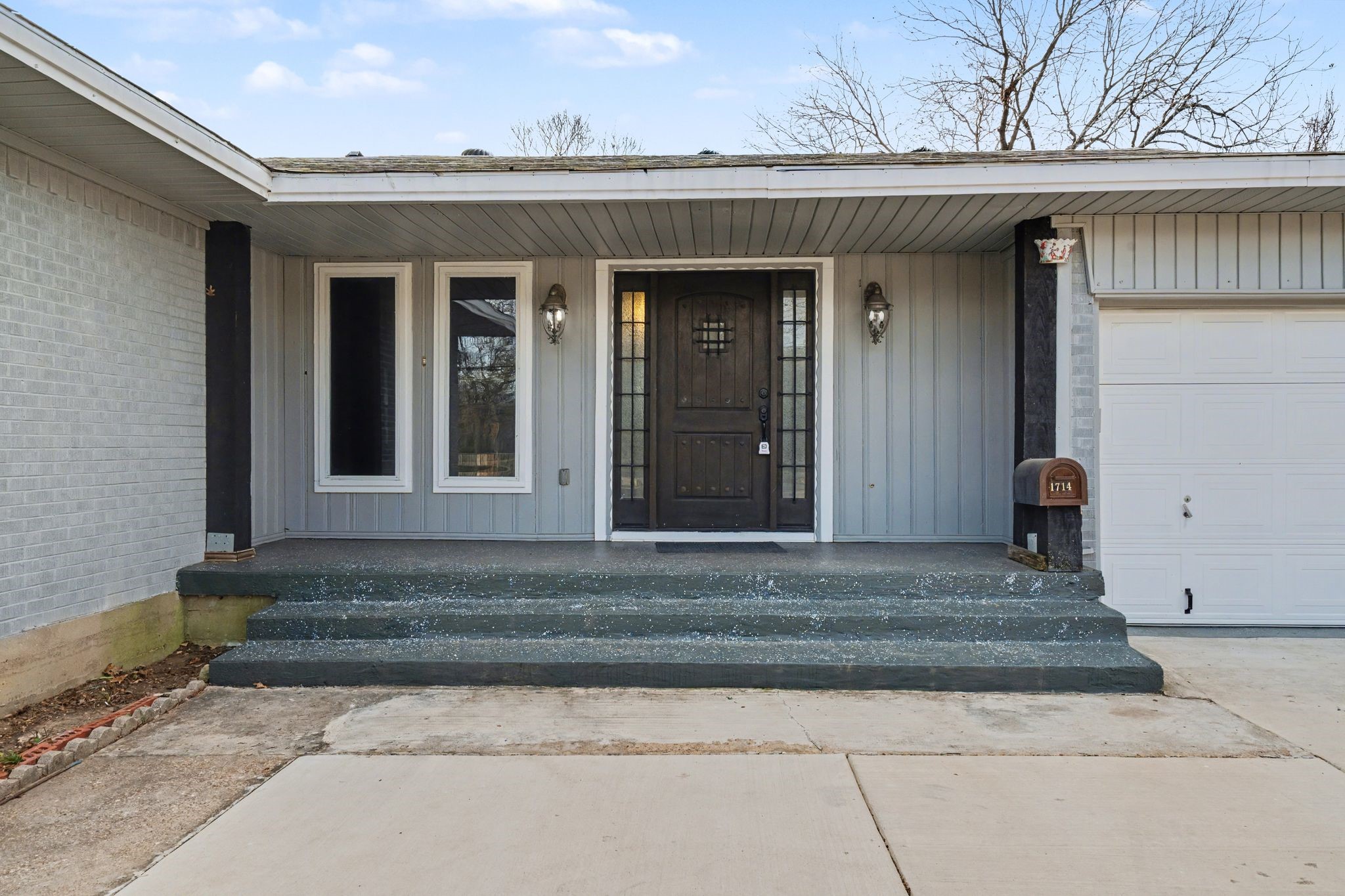 1714 E Union Bower Road Irving TX 75061