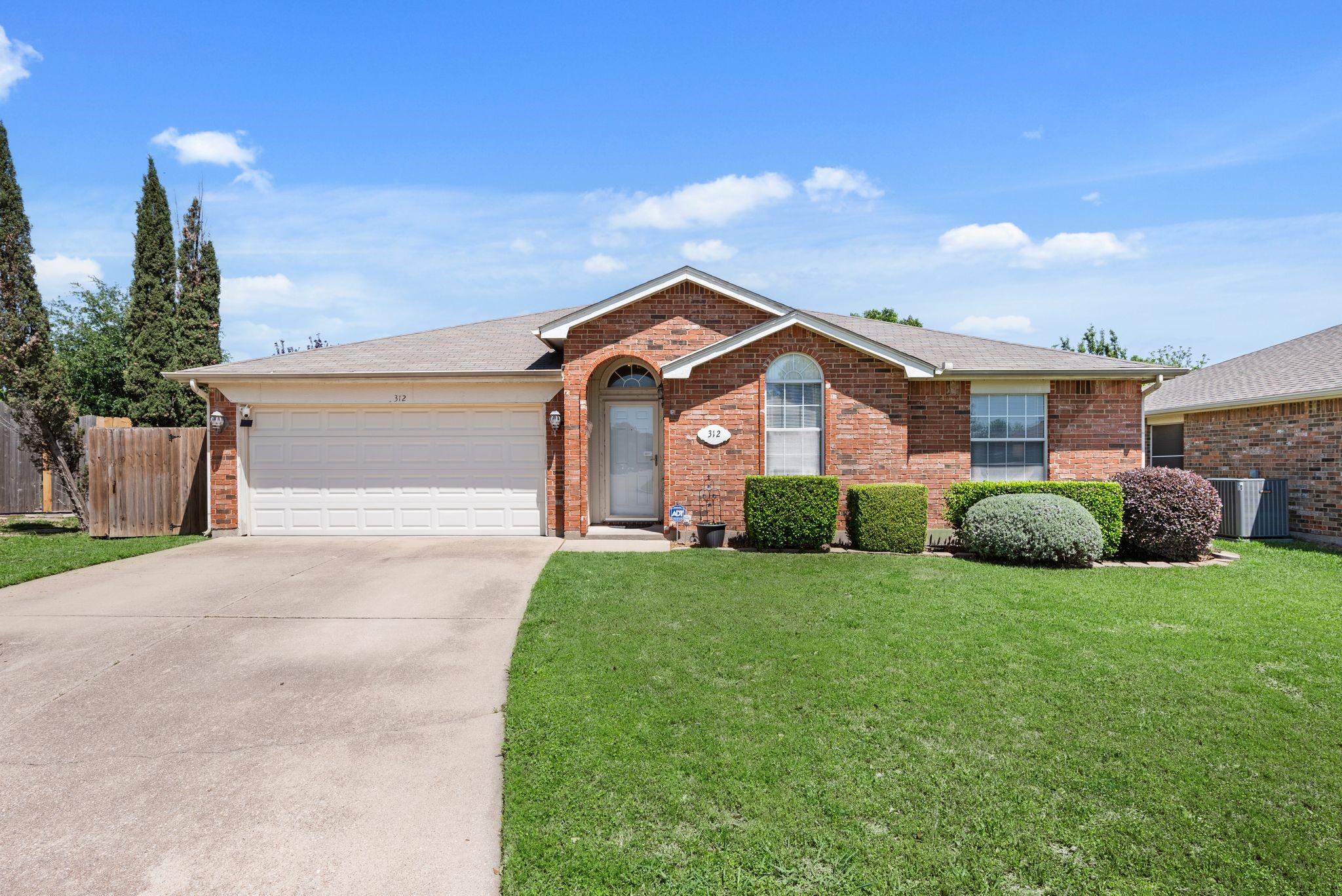 312 Comiskey Court Saginaw TX 76179